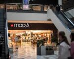 Macy’s Signals a Rocky Year Ahead as Trade War Looms