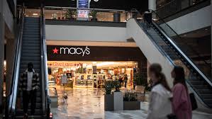 Macy’s Signals a Rocky Year Ahead as Trade War Looms